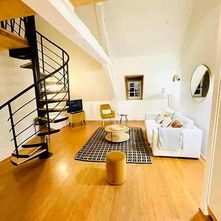 Beau Duplex Centre * גראבלין